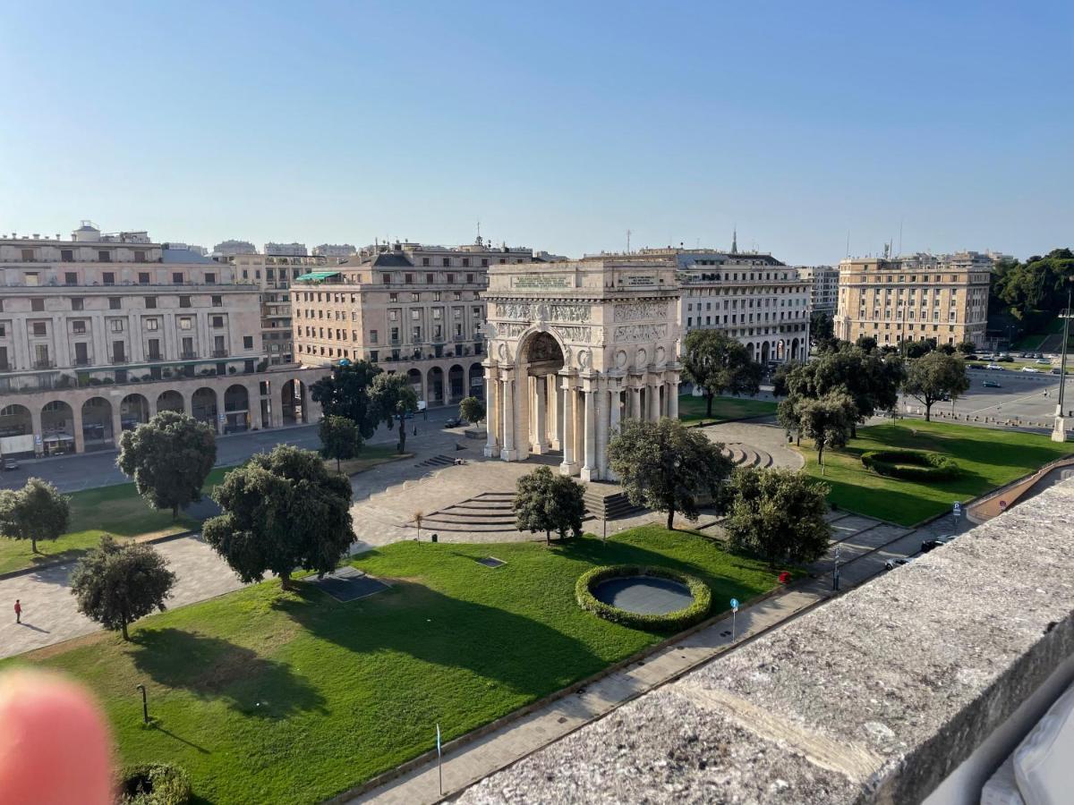Отель Domus Victoria Генуя Экстерьер фото